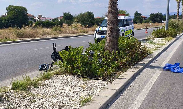 Ağaca çarpan motosikletin sürücüsü yaşam mücadelesini kaybetti