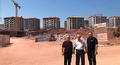 AK Parti Bandırma yönetimi, TOKİ inşaatında incelemelerde bulundu