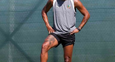 Alanyaspor'da Bruno Viana, Çin Süper Lig ekibi Qingdao West Coast'a kiralandı