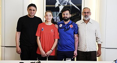 Aliağalı taekwondocu Merve Nisa Mızrak, Türkiye'yi temsil edecek