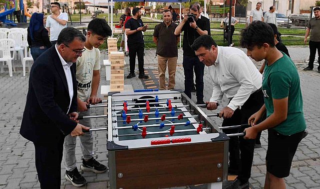 Altıeylül' de kırsal mahalleler yaz akşamlarında şenleniyor