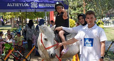 Altıeylül'de minikler midilli atlarla tanıştı