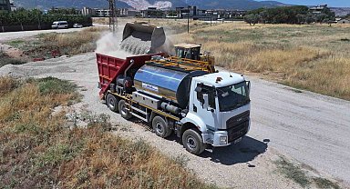 Altyapısı tamamlanan yollar asfaltlanıyor
