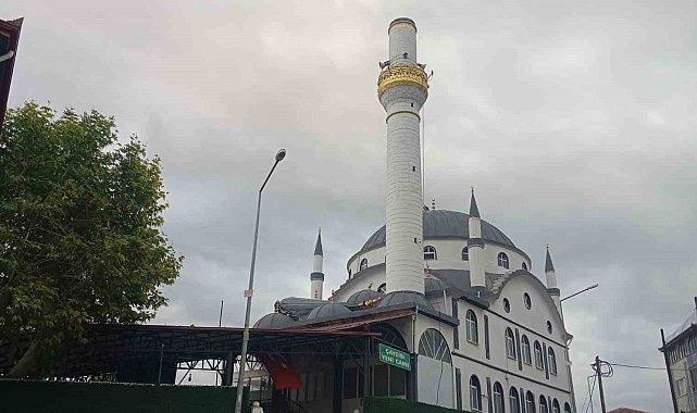 Amasya'da şiddetli fırtına ve dolu hasara yol açtı