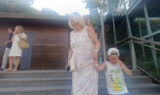 Antalya'da asansör paniği: 5'i turist 11 kişi mahsur kaldı