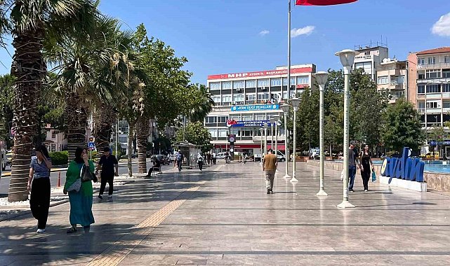 Aydın Efeler'de bunaltan sıcak hayatı yavaşlattı