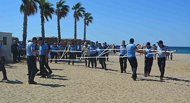 Ayvalık Sarımsaklı plajlarında şezlong ve usulsüz yapılaşmalara ani operasyon