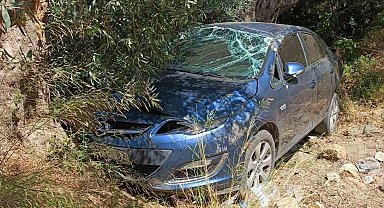Bandırma Edincik'te tek taraflı trafik kazası: 2 kişi hafif yaralandı