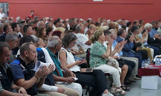 Başkan Aras, "Yeter ki vatandaşın çeşmesinden su aksın"