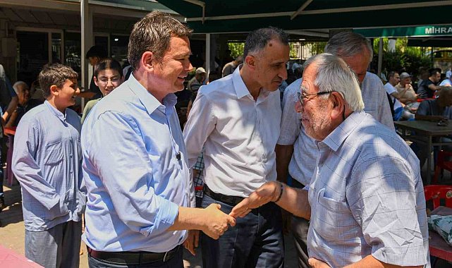 Başkan Aydın vatandaşlarla sahada omuz omuza