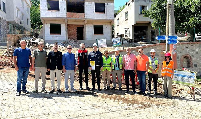 Başkan Erol, Burhaniye Mahallesi'ndeki doğalgaz çalışmalarını yerinde inceledi