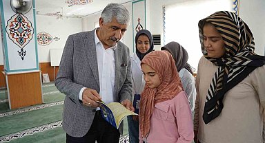 Başkan Hallaç çocukların Kur'an heyecanına ortak oldu