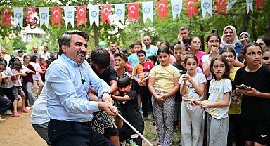 Başkan Yılmaz'dan miniklere sürpriz