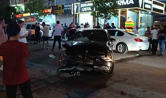 Batman'da iki otomobil çarpıştı: 1 yaralı