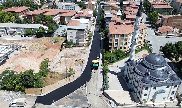 Battalgazi'de asfalt mesaisi aralıksız sürüyor