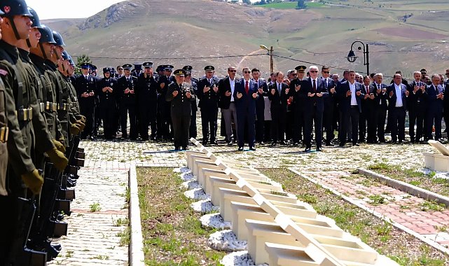 Bayburt'ta 15 Temmuz şehitleri dualarla anıldı