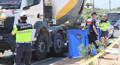 Beton mikserinin altında kalan yaşlı kadın hayatını kaybetti