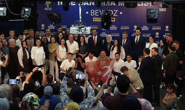 Beykoz'da Bağımsız meclis üyesi Esengül Yılmaz Gül, AK Parti'ye katıldı