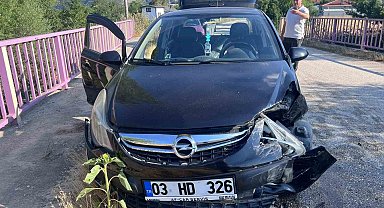 Bilecik'te iki otomobil kafa kafaya çarpıştı: 1 yaralı