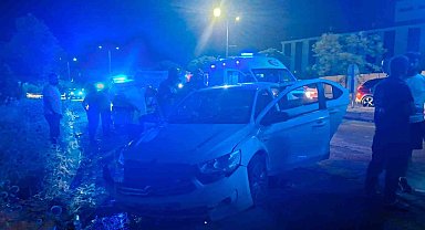 Bingöl'de iki otomobil çarpıştı: 2 yaralı