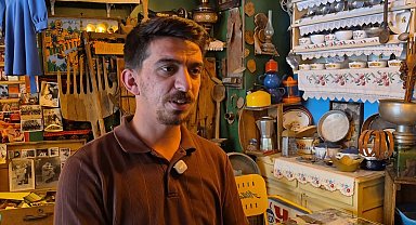 Binlerce antika ile süslenen müze görünümlü ilginç kafe