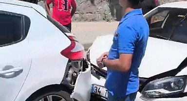 Bitlis'te maddi hasarlı trafik kazası