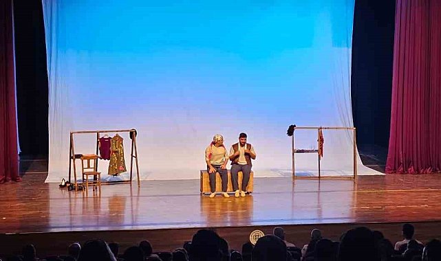 Bodrum Belediyesi Şehir Tiyatrosu Muğla'da sanatseverlerle buluştu