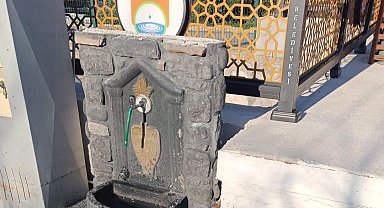 Burdur'da çeşmeye zarar veren gençlere idari yaptırım