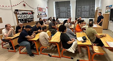 Burhaniye'de LGS Tercih Danışmanlığı Bilgilendirme Toplantısı yapıldı