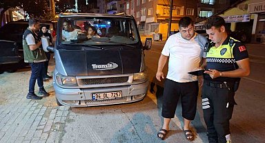 Bursa polisinden 'Huzur' uygulaması: 1 kişi yakalandı, 24 sürücüye ceza yazıldı