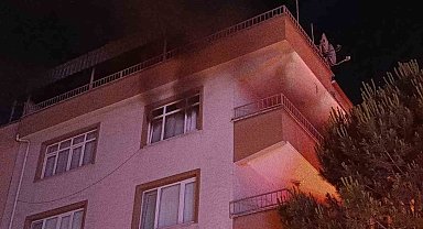 Bursa'da apartman dairesinde çıkan yangın paniğe neden oldu
