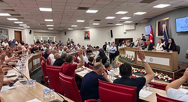 Büyükşehir Meclisi'ne 'ilaçlama' konusu damga vurdu
