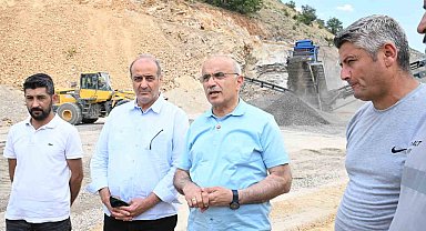 Büyükşehir mobil konkasörlerle hem üretiyor hem hızlı hizmet veriyor