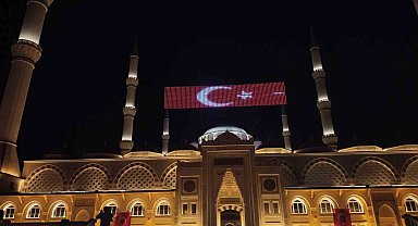Çamlıca Camii'nde 15 Temmuz'un 10. yılında sela sesleri yankılandı