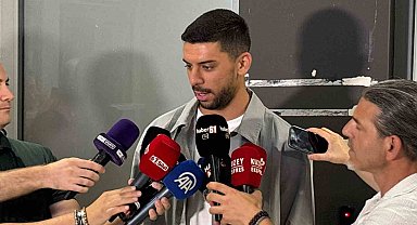 Cenk Özkaçar: "Böylesine bir futbol kültürünün parçası olmak gurur verici"