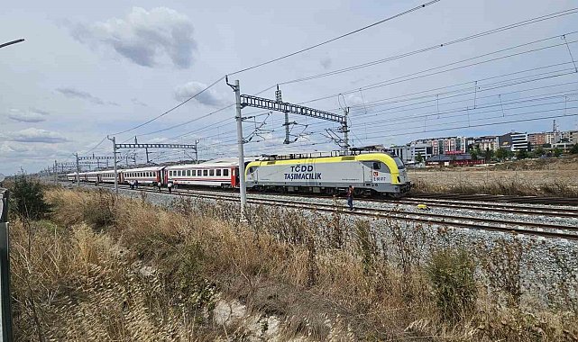 Çerkezköy'de yolcu treni raydan çıktı