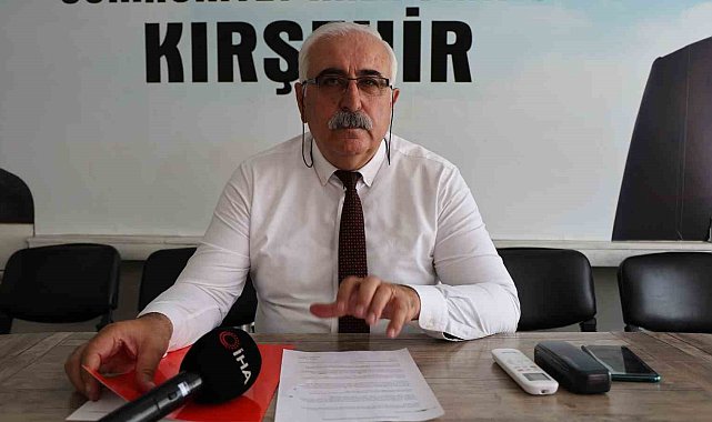 CHP Kırşehir İl Başkanı Tanrıbuyurdu: "Parti binasından poster götürmek ayıptır"