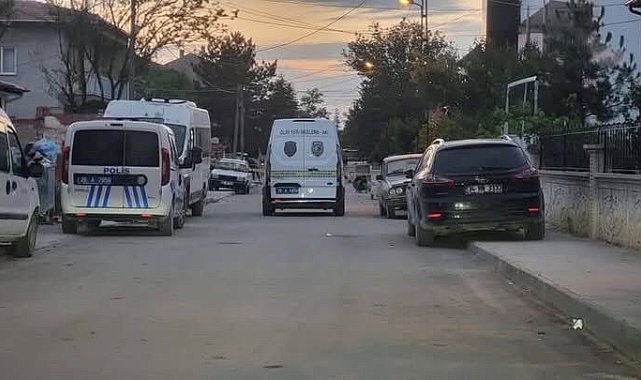 Çifteler'de komşuların park kavgası kanlı bitti: 1'i ağır 2 yaralı