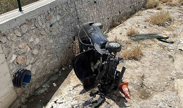 Çorum'da otomobil dereye uçtu: 2 yaralı