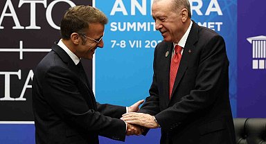 Cumhurbaşkanı Erdoğan, Macron ile Fransa'ya selam gönderdi