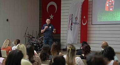 Denizli Büyükşehir personeli, bağımlılık ve siber suçlarla mücadele eğitimi aldı
