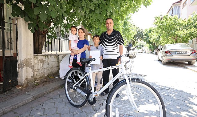 Denizli Büyükşehirden miniklere bisiklet hediyesi