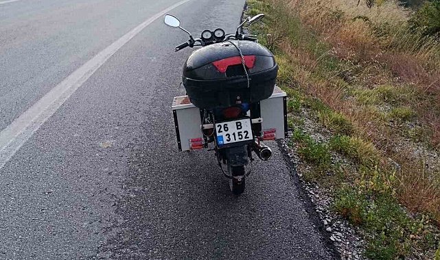 Direksiyon hâkimiyetini kaybeden motosiklet sürücüsü yoldan çıktı: 1 yaralı