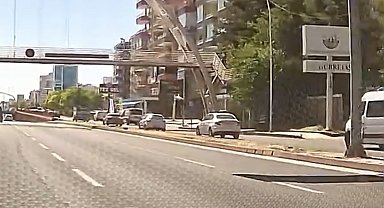 Diyarbakır'da üst geçitten düşen şahıs yaralandı
