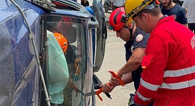 Dörtyol'da takla atan otomobilin sürücüsü yaralandı
