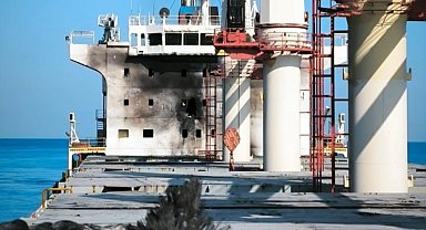 Dron saldırısına uğrayan geminin içinde çekilen görüntüler saldırının boyutunu gözler önüne serdi