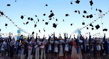 Düzce Üniversitesi'nde mezuniyet heyecanı başladı