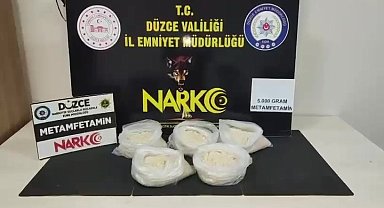 Düzce'de 5 kilo metamfetamin ele geçirildi