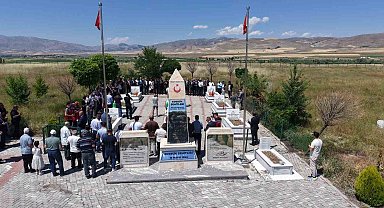 Edebük Şehitliği'nde 15 Temmuz anması