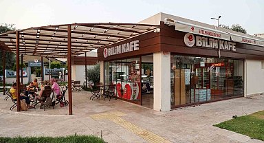 Efeler'de Bilim Kafe yaz akşamlarında da ziyaretçilerini ağırlayacak
